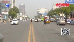 雙黃線肆意掉頭 這些交通陋習(xí)當規(guī)避