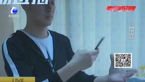 手機(jī)閃光燈威力大直接閃爆氣球？