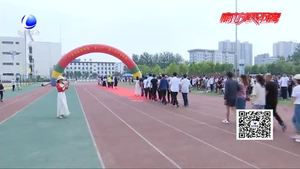 廊坊市第七中學(xué)舉行成人禮儀式