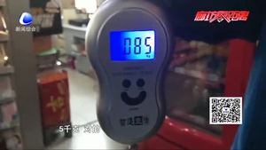 記者調(diào)查：袋裝大米短斤少兩是普遍現(xiàn)象嗎？