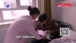 門診大廳孕婦與分娩 緊急助產(chǎn)5分鐘孩子平安降生