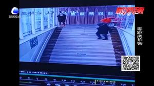 一女生手機(jī)在廊坊萬(wàn)達(dá)公交站附近被偷