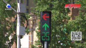 車(chē)主發(fā)現(xiàn)車(chē)牌被套 交警迅速破案