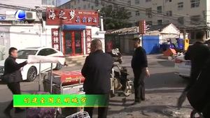 市城市管理綜合行政執(zhí)法局對得勝路違法建設進行集中清理