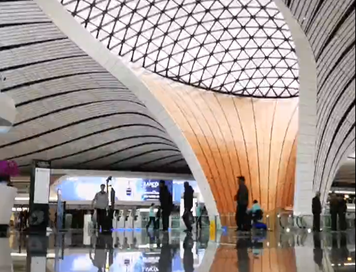 旅客？游客？