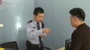 三歲男童駕駛機(jī)動車