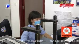 我市公安機(jī)關(guān)開(kāi)啟高考學(xué)生辦理身份證綠色通道