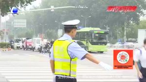 我市交警持續(xù)開展道路交通秩序整治