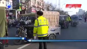 零距離·交通：整治非機(jī)動車 行人“任性”行為 大城交警持續(xù)行動
