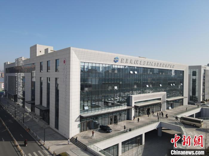 圖為京津冀(河北三河)人力資源服務(wù)產(chǎn)業(yè)園外景?！「咪?攝